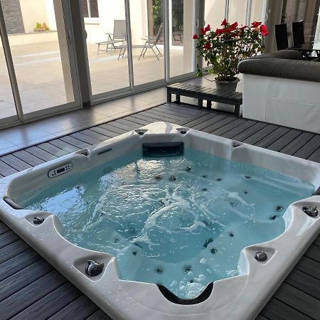 Cessieu Le Spa De L Albizia B&B 외부 사진