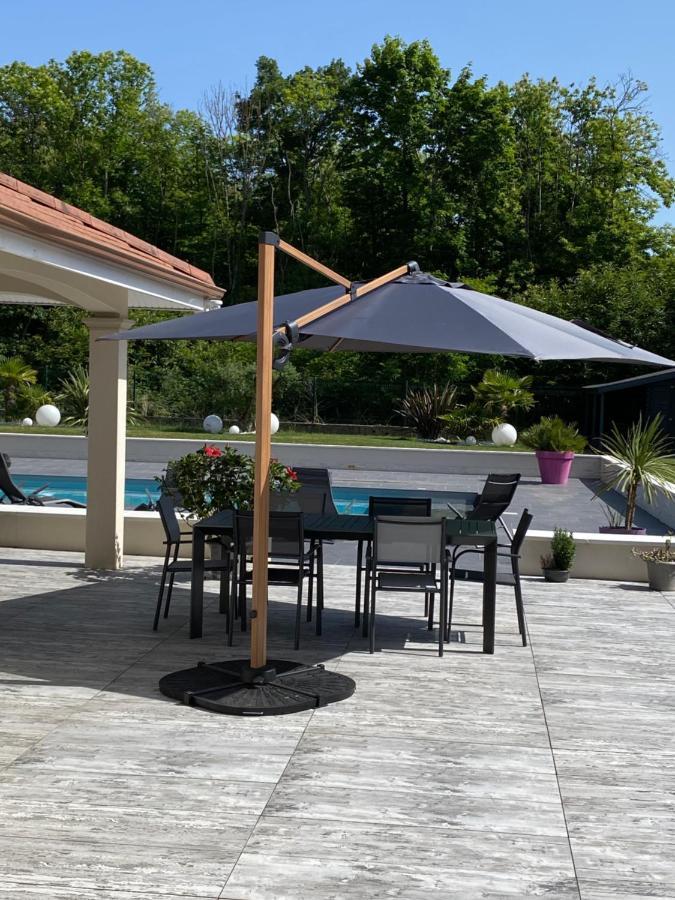 Cessieu Le Spa De L Albizia B&B 외부 사진